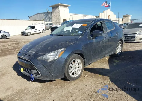 2017 Toyota Yaris Ia z USA, uszkodzony, nr VIN 3MYDLBYV9HY176486